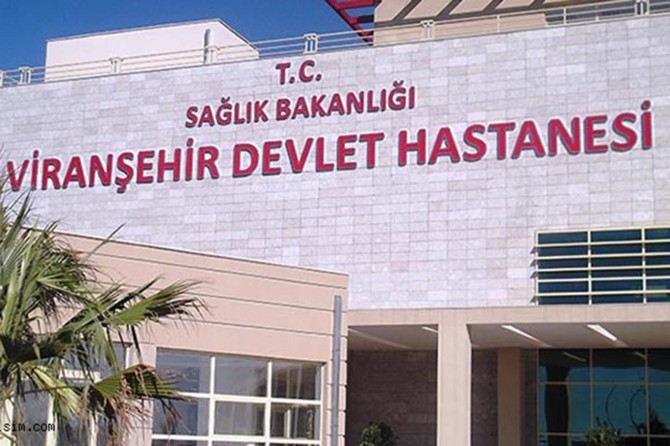 Viranşehir'de kontrolden çıkan otomobil takla attı: 4 yaralı