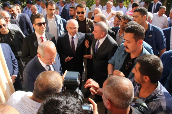 Ulaştırma Bakanı: Seçilenler aldıkları yetkiyi hizmet için kullanmak zorundadırlar