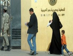 Mısır: Muhalefet referandumda 'hayır' diyecek