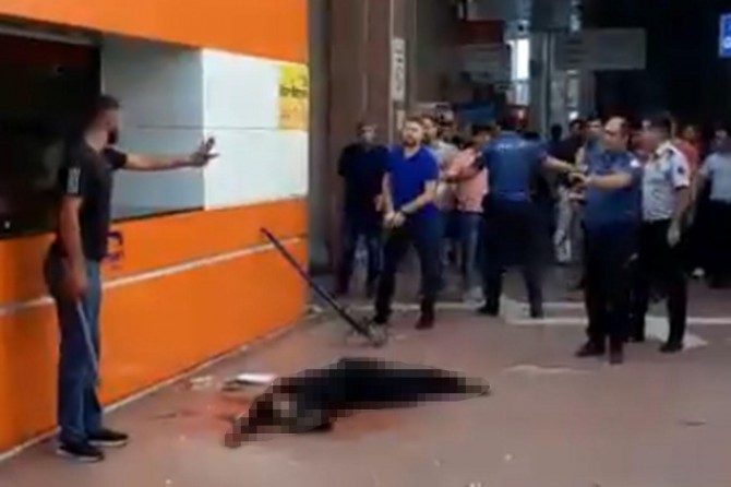 Derheqê polêsên ku mudaxeleyî cinayeta li otogarê nekirin de lêpirsîn