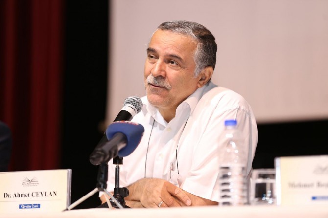 Çocuğa namazı anlayacağı dilde anlatmalıyız