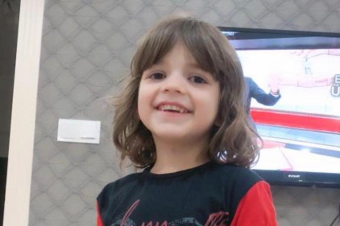 Boynuna ip dolanan çocuk hayatını kaybetti