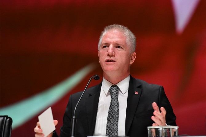 Küçük yaştaki çocuğa tekli sigara satan esnafa ihtiyacımız yok