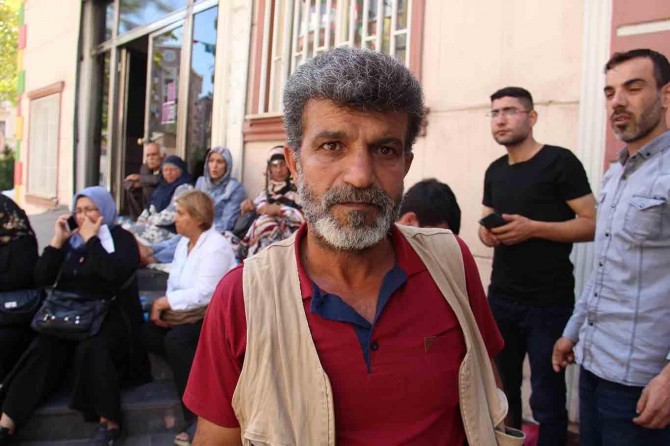 HDPyîyan lawê min û 16 kesan di şeveke Remezanê de birin Gola Hazarê û dû re ew nema hat