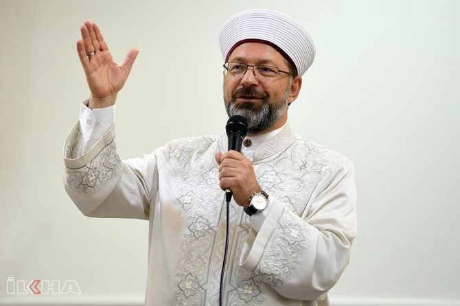 Erbaş: Çocuklarımızı Kur'an'a uygun bir şekilde yetiştirmemiz gerekiyor