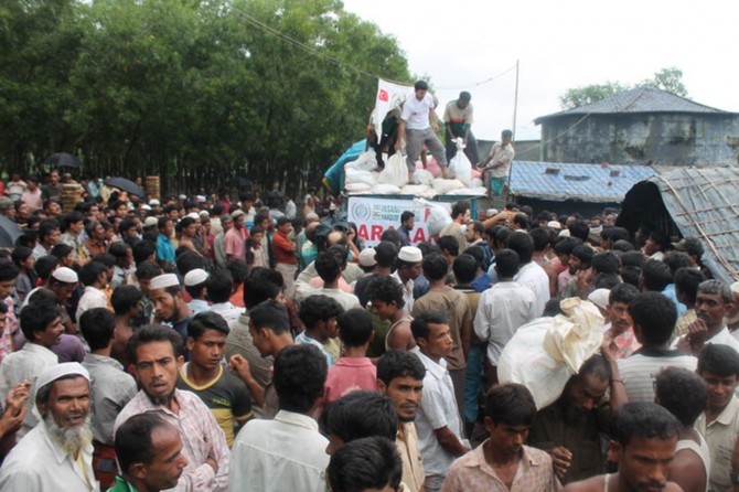 Arakanlılara yardım eden kuruluşlara Bangladeş'ten yasak