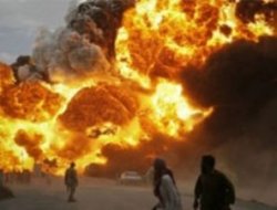 Peşaver'de intihar saldırısı: 4 ölü