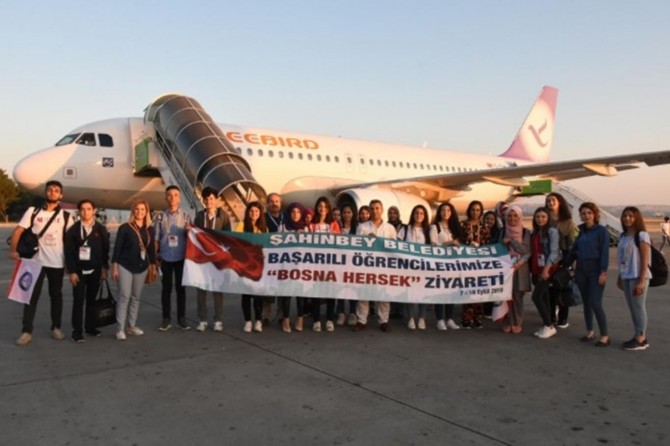 Gaziantep'te başarılı öğrenciler Bosna Hersek'e gitti