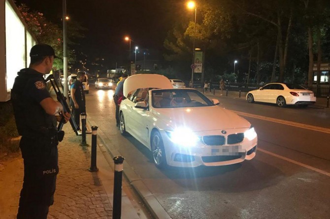 İstanbul'da "değnekçi" operasyonu sürüyor