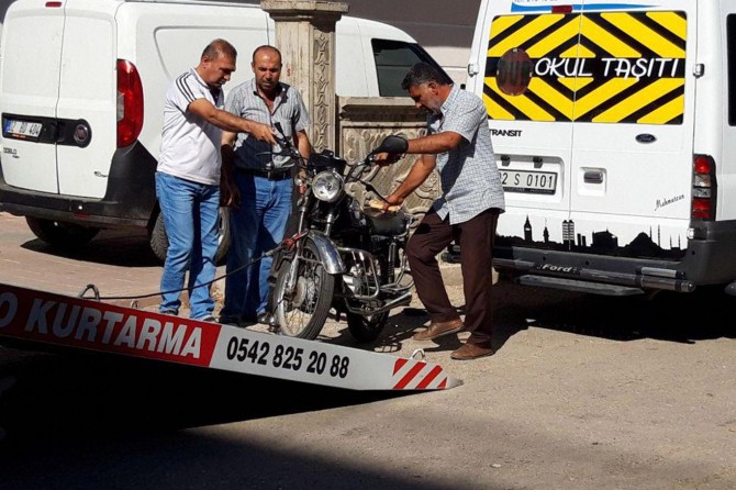 Adıyaman'da motosiklet ile minibüs çarpıştı: 1 yaralı