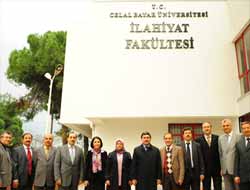Celal Bayar Üniversitesi'nde İlahiyat Fakültesi Açıldı