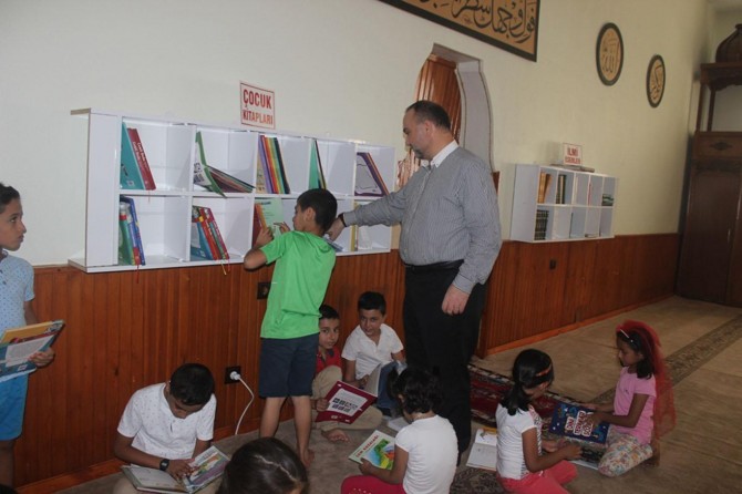 Çocuklarımızı sosyal medyanın tehlikelerinden korumamız gerekir