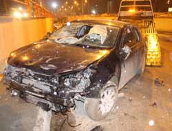 Van köprülü kavşakta trafik kazası: 3 yaralı