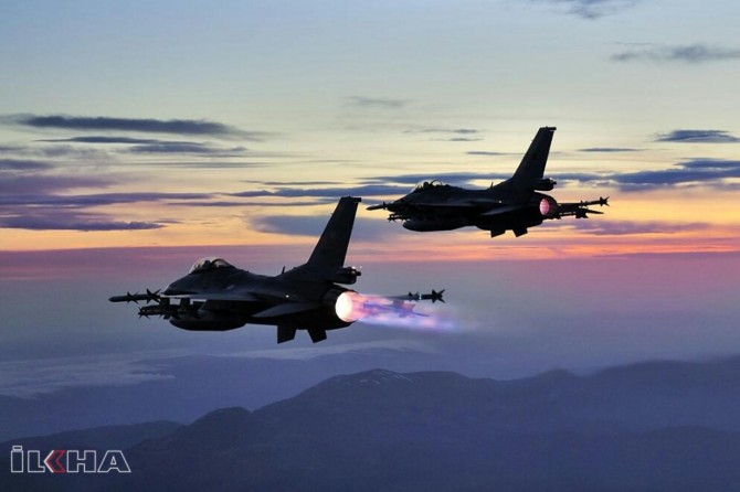 Turkish F-16s in Syrian airspace