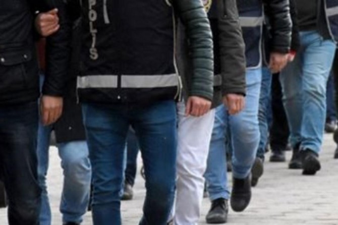13 ilde FETÖ operasyonu: 5 gözaltı