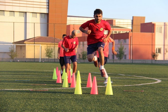 Bizler, önce ahlak sonra spor diyoruz
