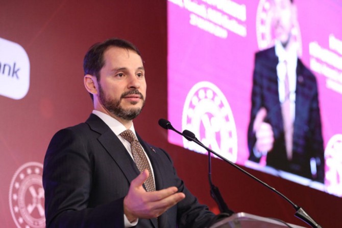 Bakan Albayrak: Eylül verileri geldiğinde tek haneli enflasyonu göreceğiz