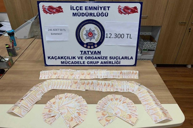 Sahta para ele geçirildi