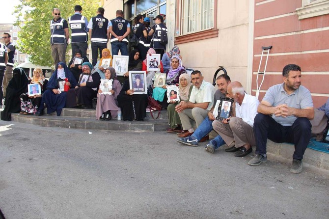 Annelerin sessiz çığlığı devam ediyor