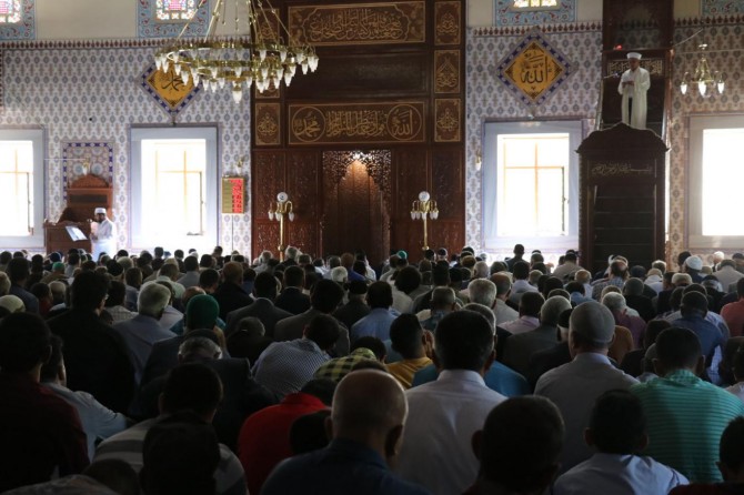 Camiler hayatın, hayat camilerin içindedir