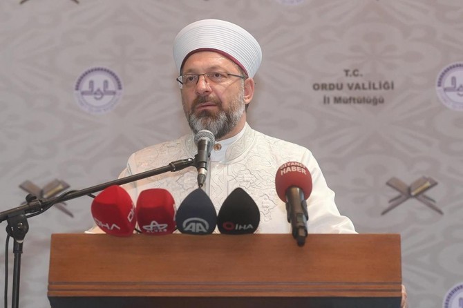 DİB Erbaş: İnşallah sizler ömrünüzün sonuna kadar Kur'an'a hizmet edeceksiniz