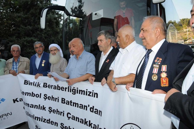 ​Batmanlı gaziler Çanakkale'ye uğurlandı