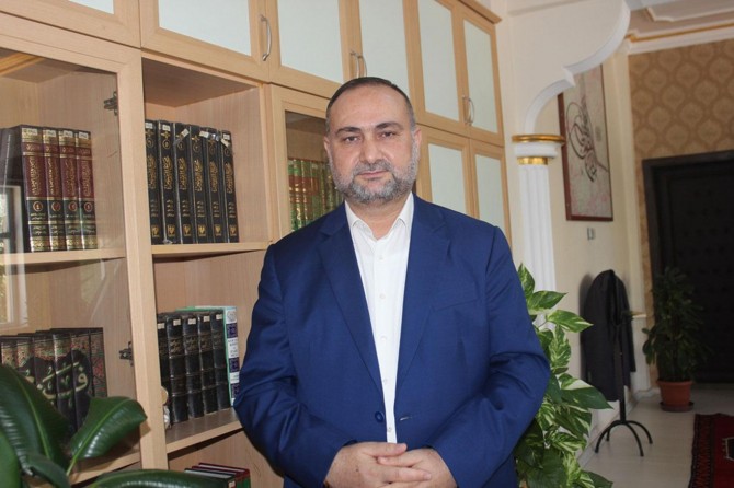 Camiden uzak kalan bir Müslümanın hayat damarlarından birisi kesilmiş demektir