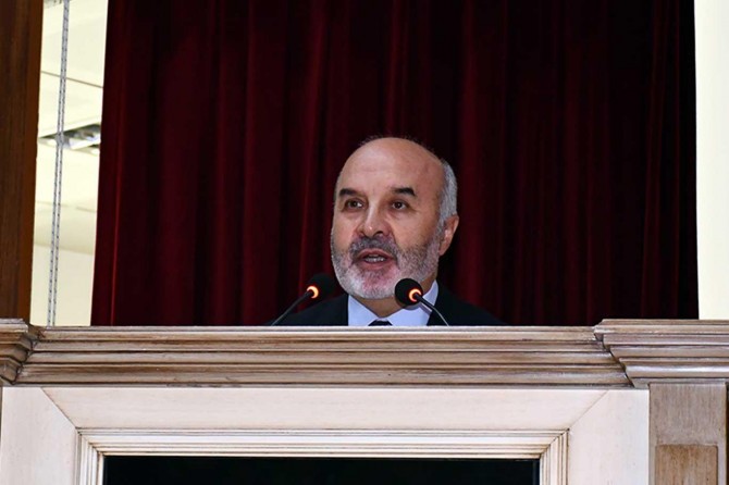 Camilerimiz ilim ve hikmet öğrenilen şerefli mekânlardır