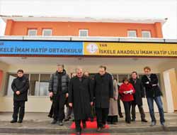 Van Valisi Münir Karaloğlu, Açılışı Yapılacak Tesis ve Okulları İnceledi