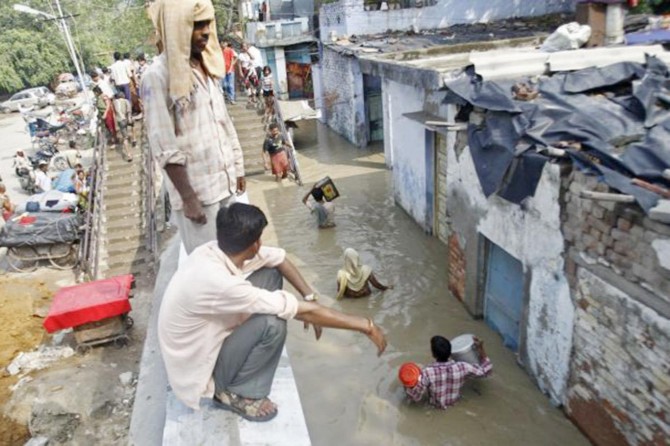 Hindistan'da sel felaketinde can kayıpları artıyor