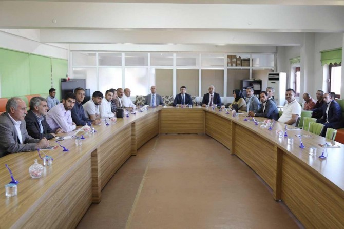 Bingöl Belediye Başkanı mahalle muhtarlarıyla bir araya geldi