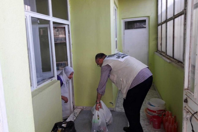 İnfak ruhunu geliştirmek mecburiyetindeyiz