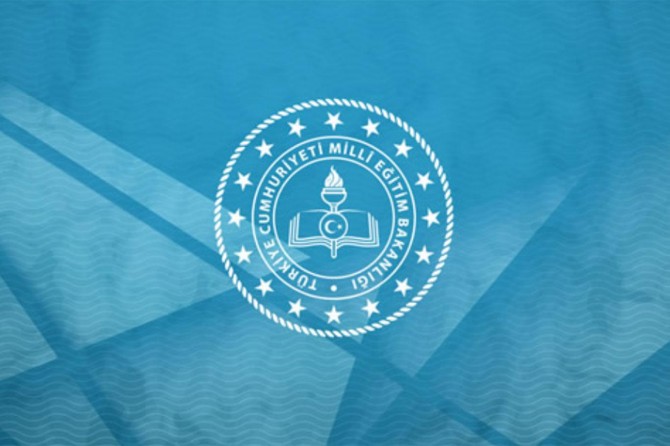 İstanbul'daki deprem nedeniyle 2 okulda eğitime ara verildi