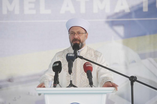 DİB Erbaş: Bizim medeniyetimizde, cami ile mektep hep iç içe olmuştur