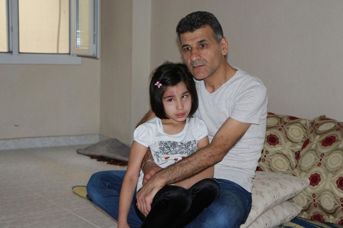 Mardin'de Suriyeli baba hasta kızı için yardım bekliyor