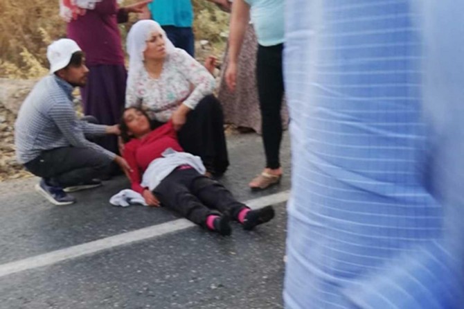 Batman'da tarım işçilerini taşıyan kamyonet devrildi: 2'si ağır 11 kişi yaralandı