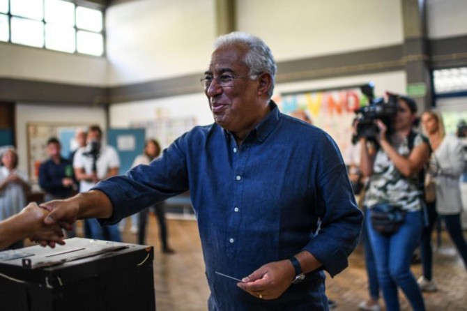 Portekiz'de seçimleri Başbakan Antonio Costa kazandı