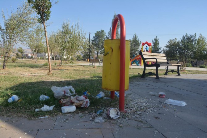 Yeni parkın durumu içler acısı