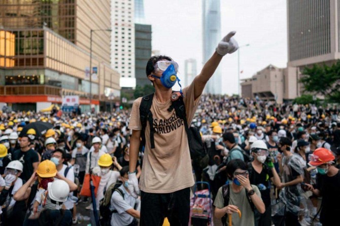 Hong Kong’ da gösteriler devam ediyor