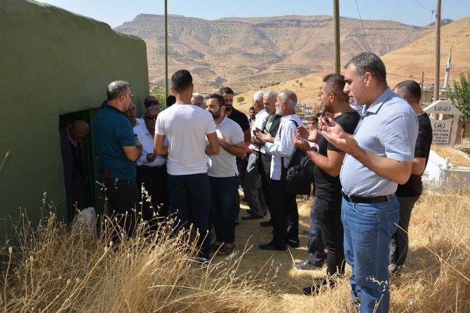 Şeyh Bubê Türbesi'ne ziyaretçi akını