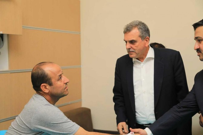 Belediye Başkanı Beyazgül yaralıları ziyaret etti