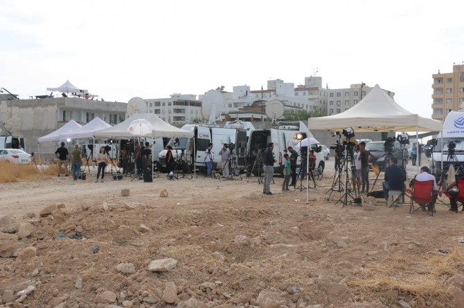 Akçakale’de harekâtı takip eden basın mensuplarının yeri değiştirildi