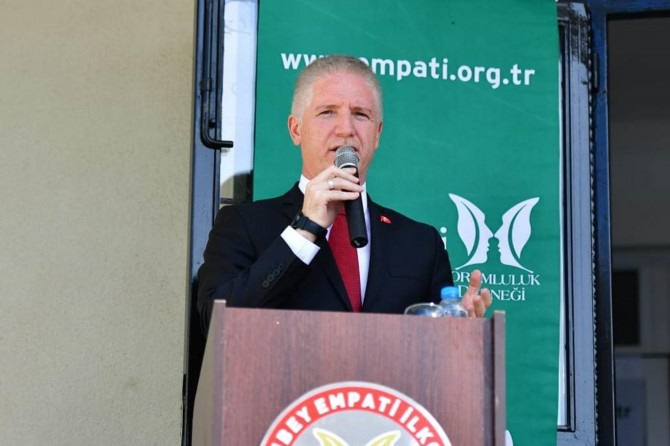 Hayırseverlerimizin hayatın her alanına dokunduğunu görüyoruz