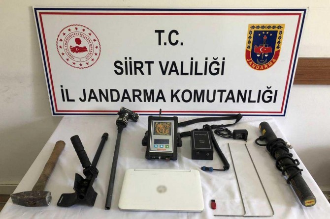 İzinsiz kazı yapan 4 defineci gözaltına alındı