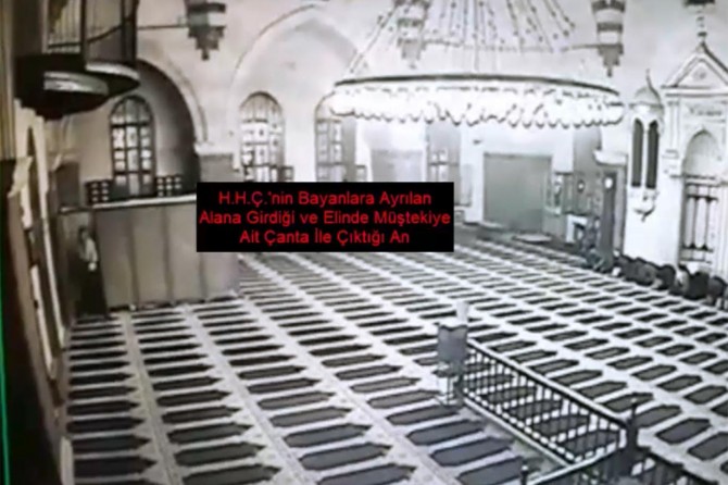 Gaziantep'te Camide namaz kılan turistin çantasını çalan şüpheliler yakalandı