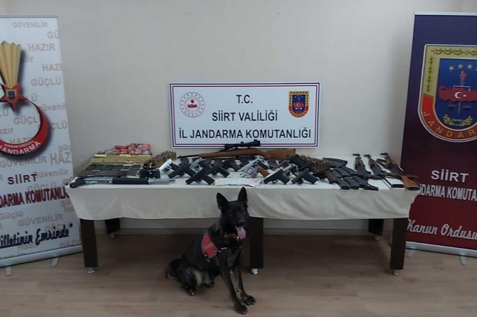 5 ilde silah kaçakçılığı operasyonu: 2'si kamu görevlisi 28 gözaltı