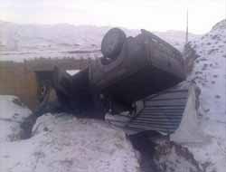 Van'da Kar Yağdı Kazalar Arttı