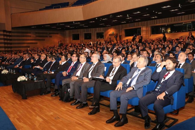 8'inci Uluslararası Doğal Gaz Kongre ve Fuarı İstanbul'da başladı