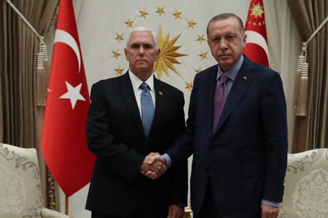 Erdogan receives US Vice President Mike Pence