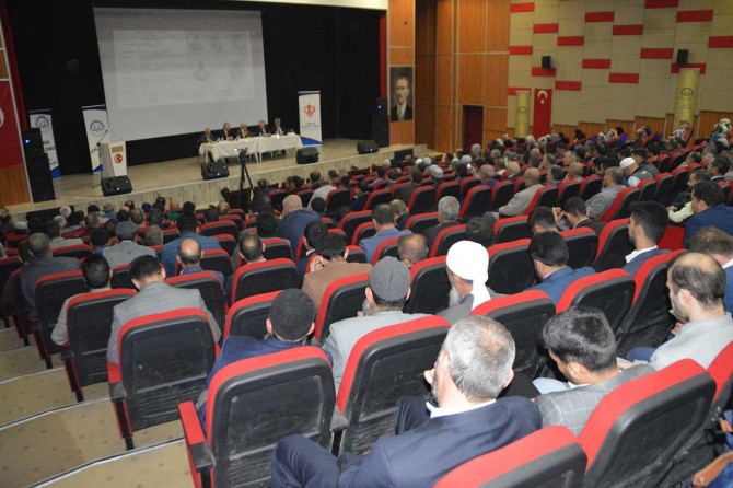 Kendimizi imar edeceğimiz yerlerdir camiler